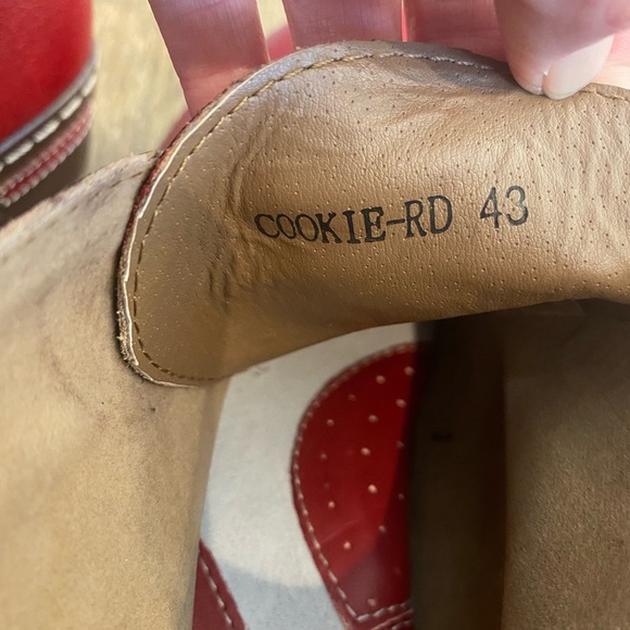 L’Artiste Spring Step Red Cookie Bootie Shoes - Picture 9 of 9